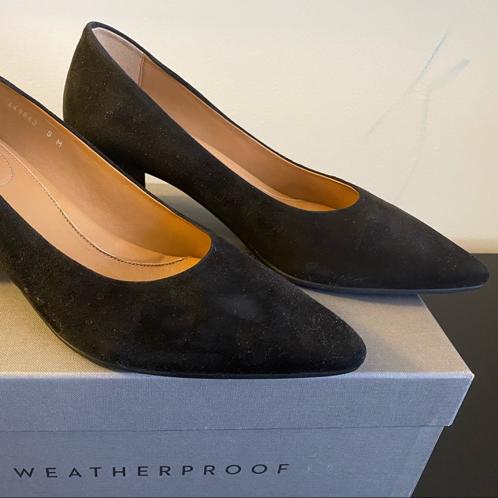 Aquatalia Kayleigh Black Suede Pump - Picture 3 of 9